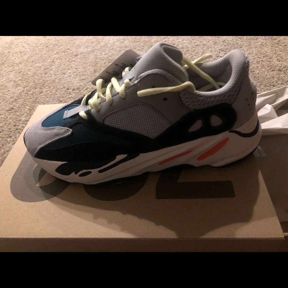 Yeezy Boost 700